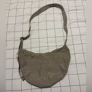 Medium Baggu Crescent Crossbody bag in Dove